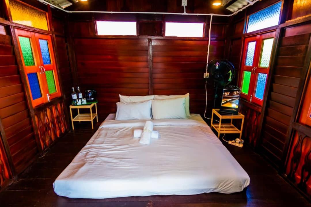 The Best Hotel In Bayan Lepas - The Lov Penang エクステリア 写真