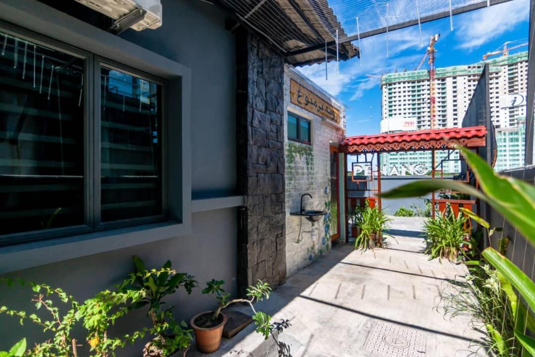 The Best Hotel In Bayan Lepas - The Lov Penang エクステリア 写真