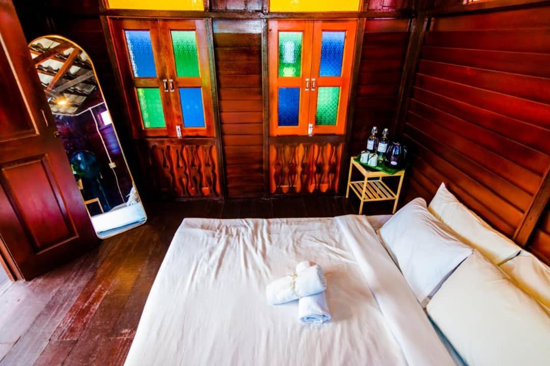 The Best Hotel In Bayan Lepas - The Lov Penang エクステリア 写真