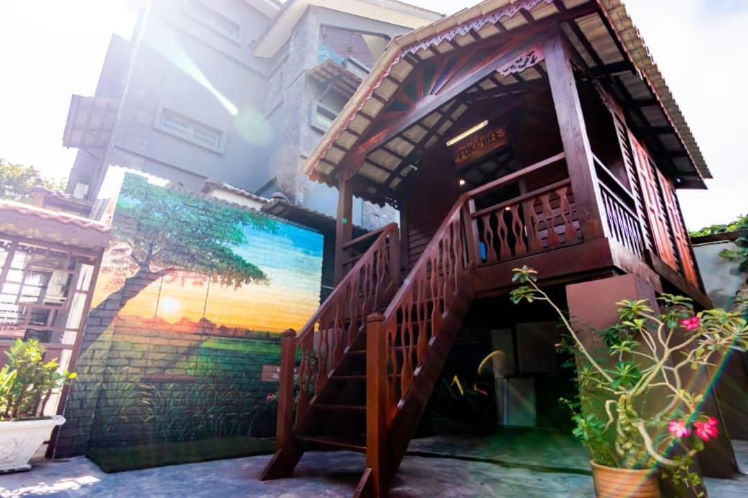 The Best Hotel In Bayan Lepas - The Lov Penang エクステリア 写真
