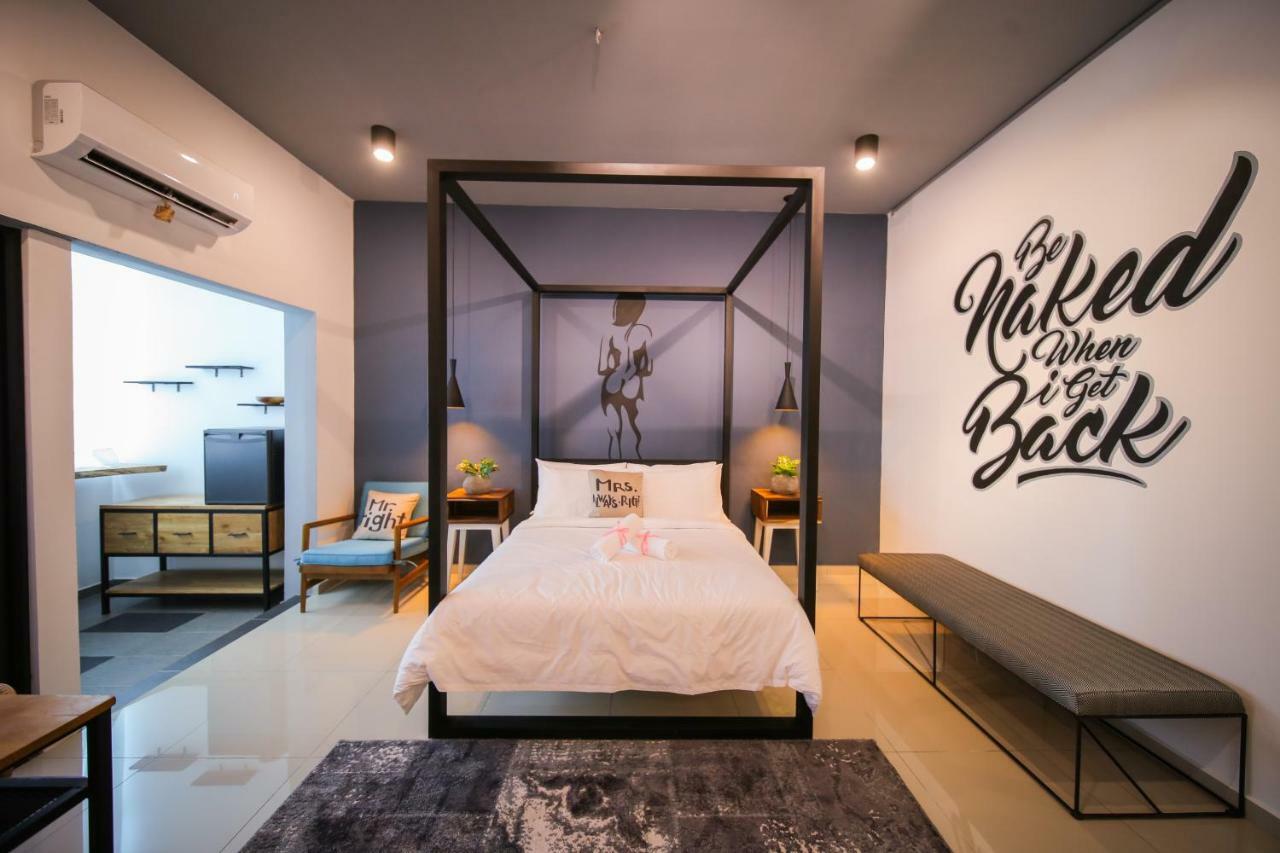 The Best Hotel In Bayan Lepas - The Lov Penang エクステリア 写真