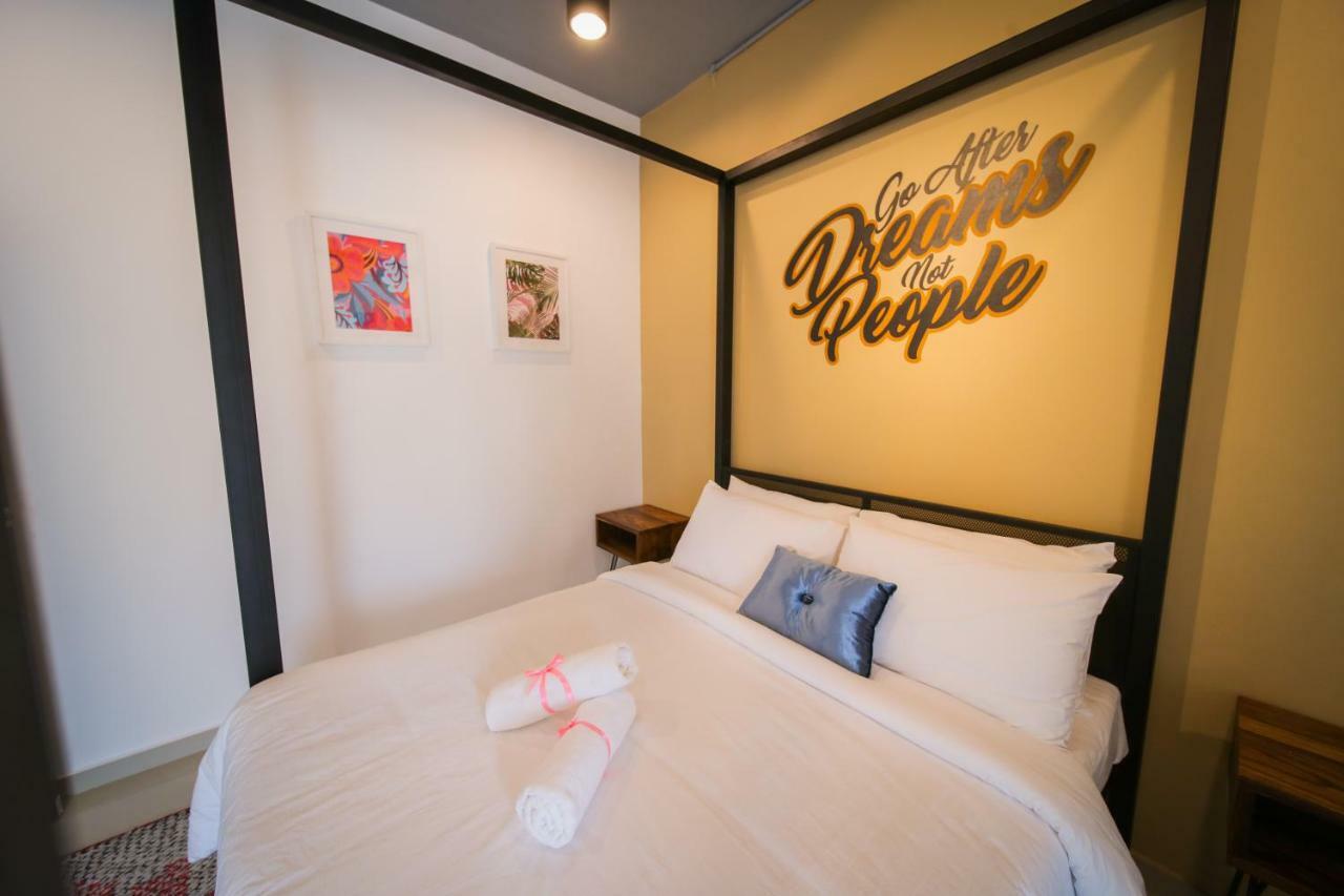 The Best Hotel In Bayan Lepas - The Lov Penang エクステリア 写真