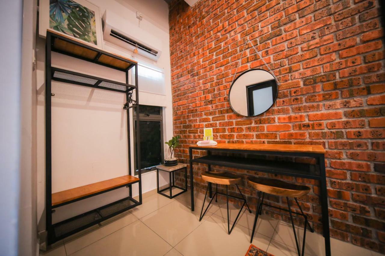 The Best Hotel In Bayan Lepas - The Lov Penang エクステリア 写真