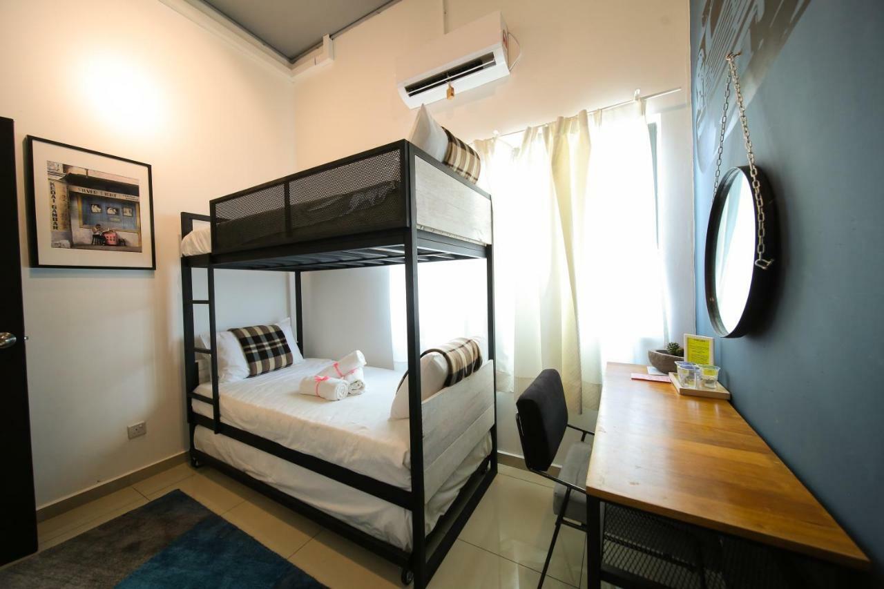 The Best Hotel In Bayan Lepas - The Lov Penang エクステリア 写真