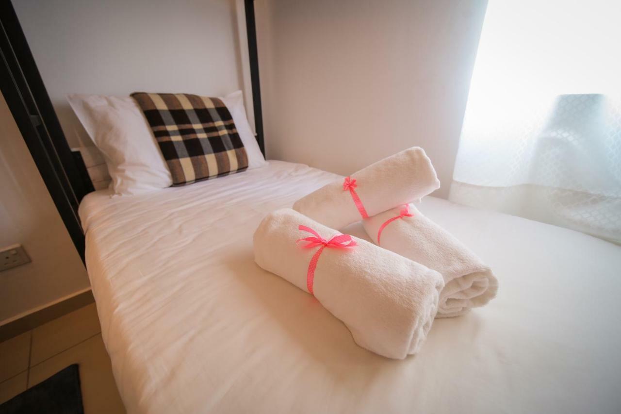The Best Hotel In Bayan Lepas - The Lov Penang エクステリア 写真