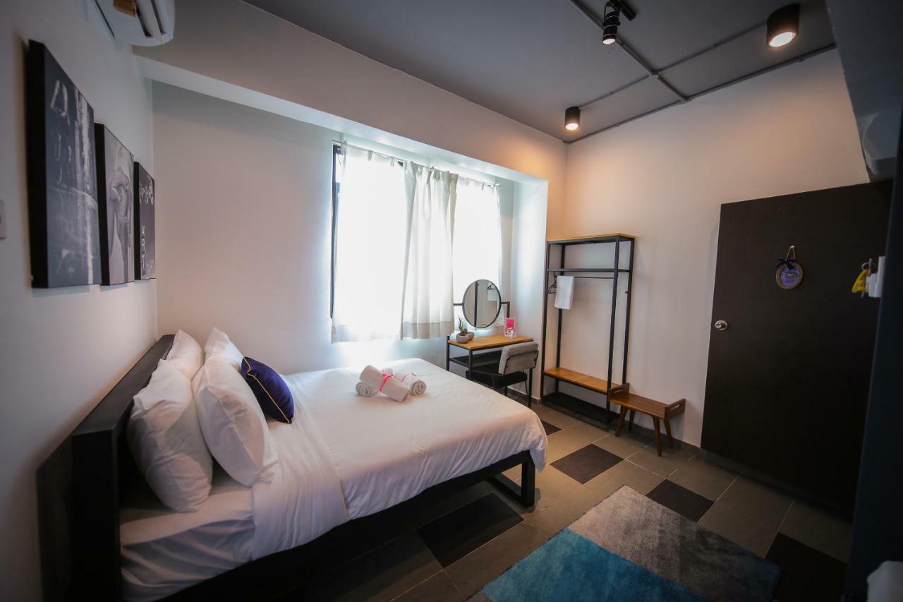 The Best Hotel In Bayan Lepas - The Lov Penang エクステリア 写真