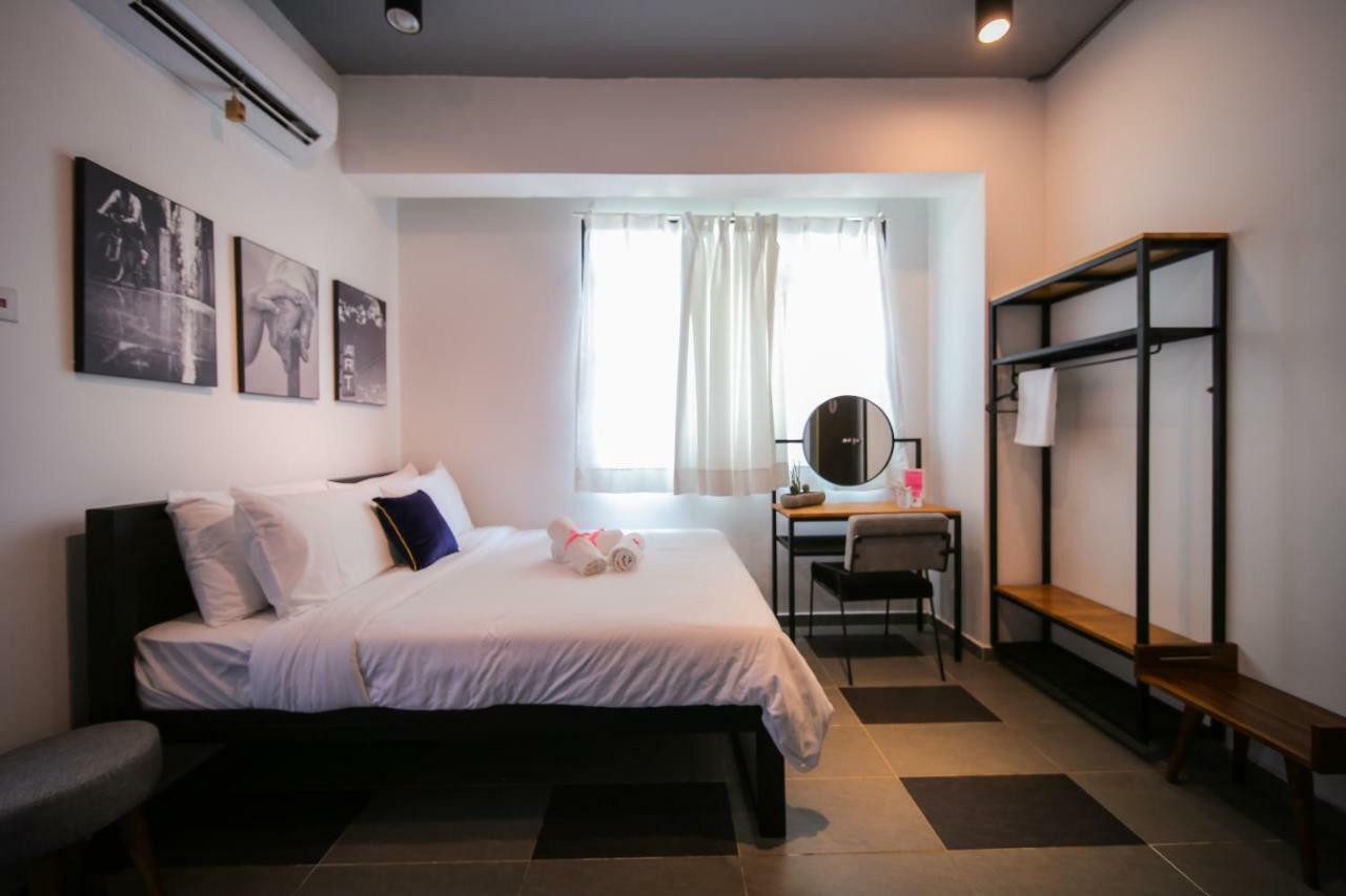 The Best Hotel In Bayan Lepas - The Lov Penang エクステリア 写真