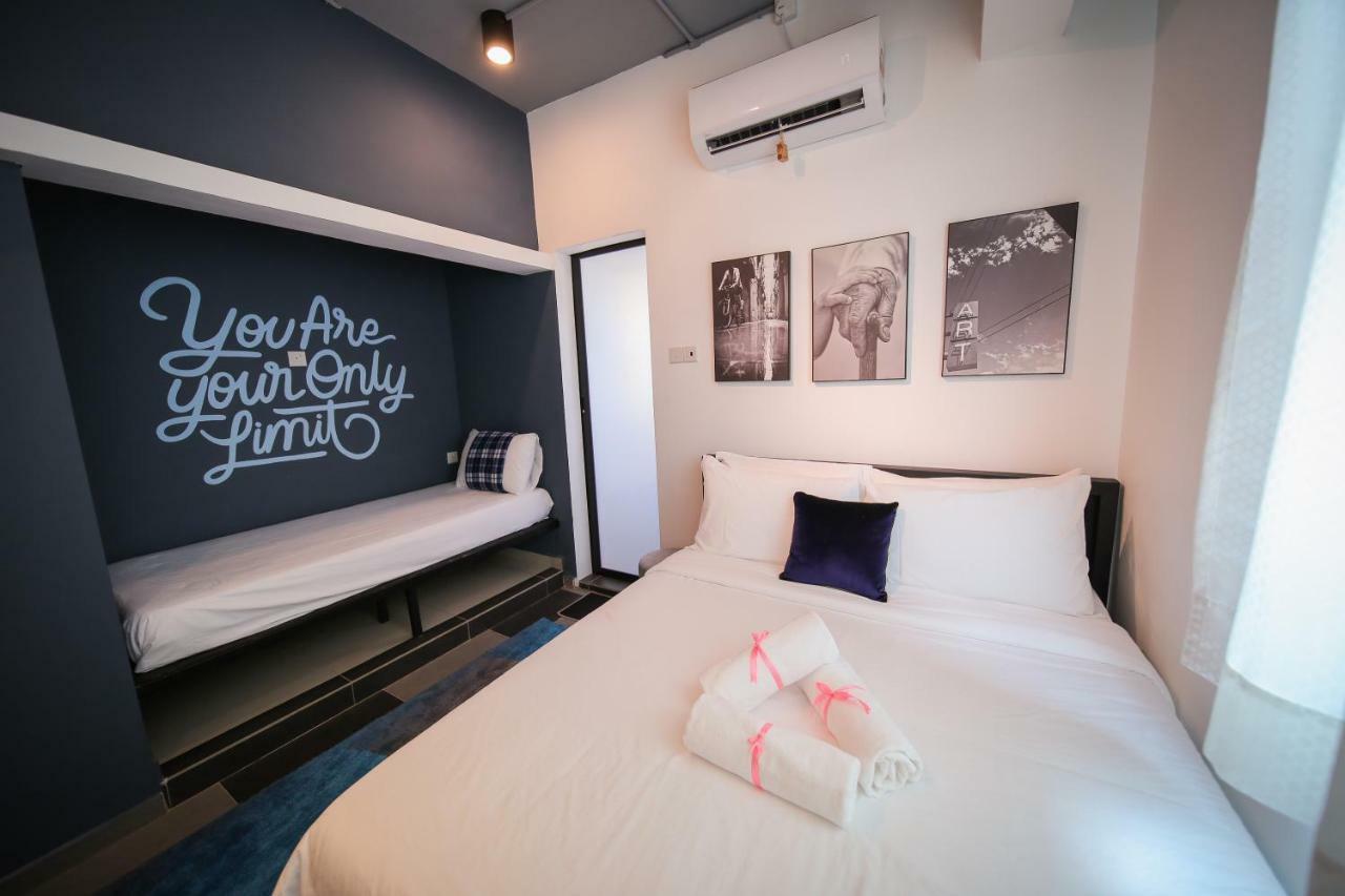 The Best Hotel In Bayan Lepas - The Lov Penang エクステリア 写真